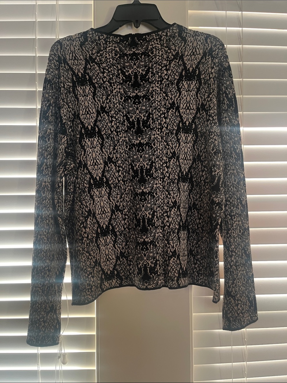 Women’s Black and Cream Patterned Crewneck Sweater
